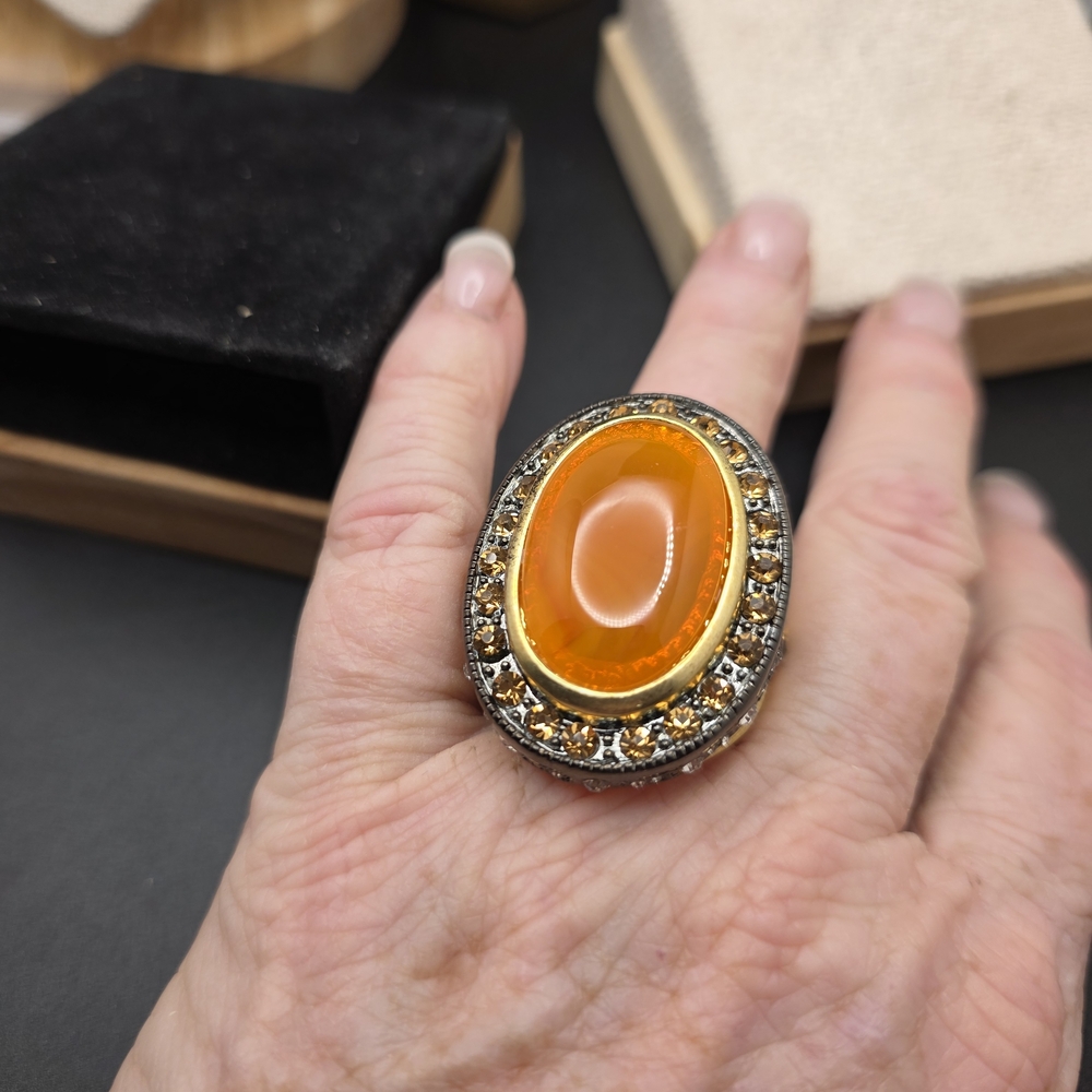 Stunning Oval Statement Ring (2263) - image 1